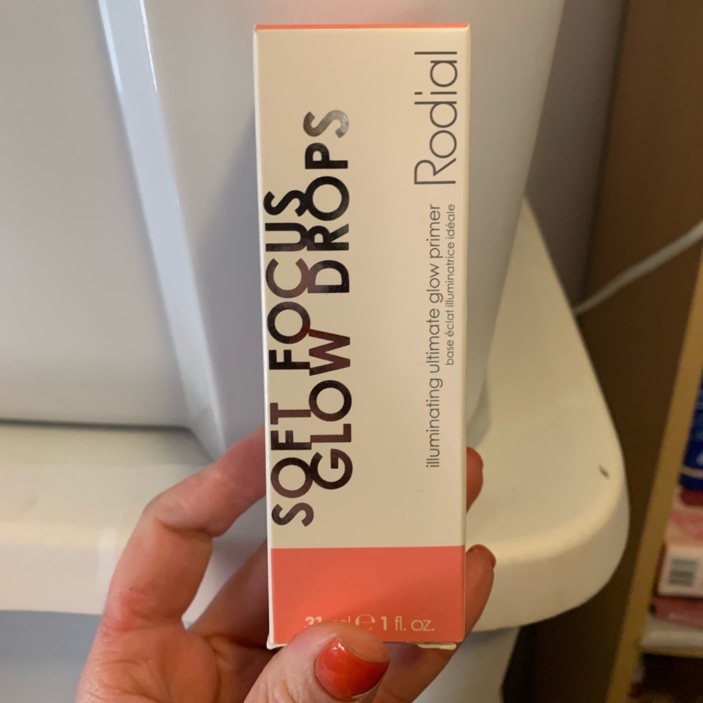 Radial soft focus glow drops. Brand new
